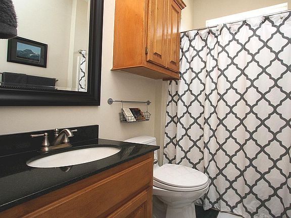 Downstairs Gues Bathroom