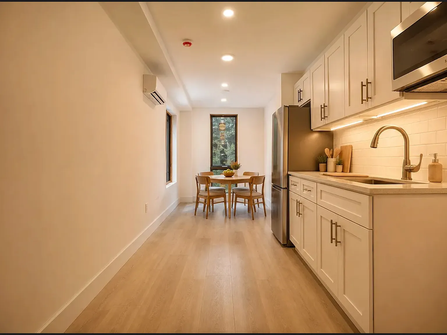 431 Warwick Street — Photo 4