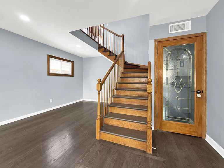 5845 S Sayre Ave — Photo 6