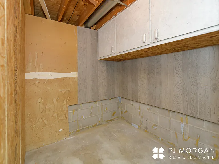 4107 N 213th Cir — Photo 12