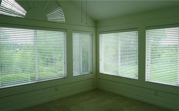 5th image of 6152 NE Kensington Dr