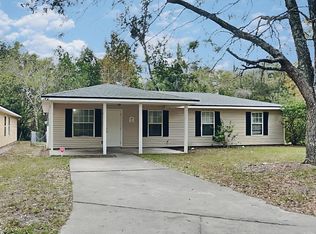 1492 Golf Forest Dr, Jacksonville, FL 32208