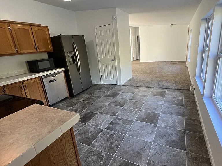 6436 Quarterline Rd — Photo 3