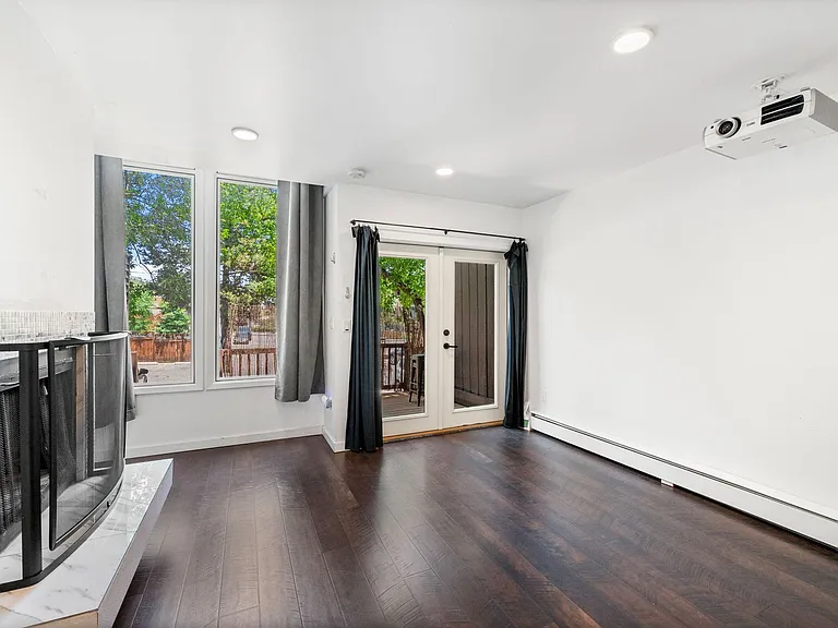 350 Arapahoe Ave #16 — Photo 11