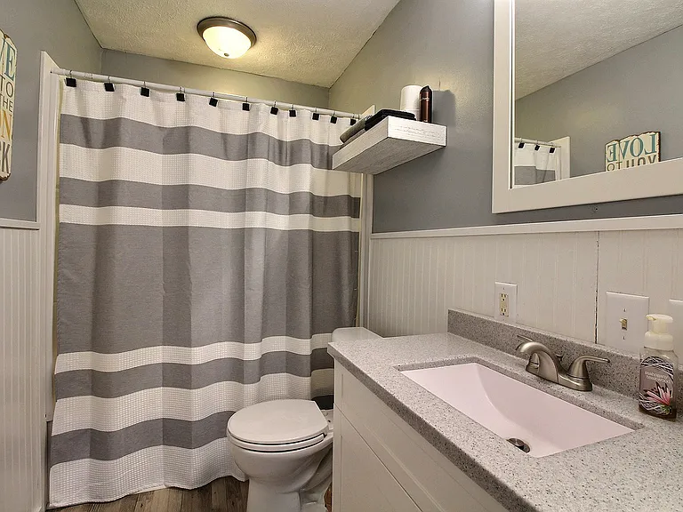 413 N Thomas St — Photo 2