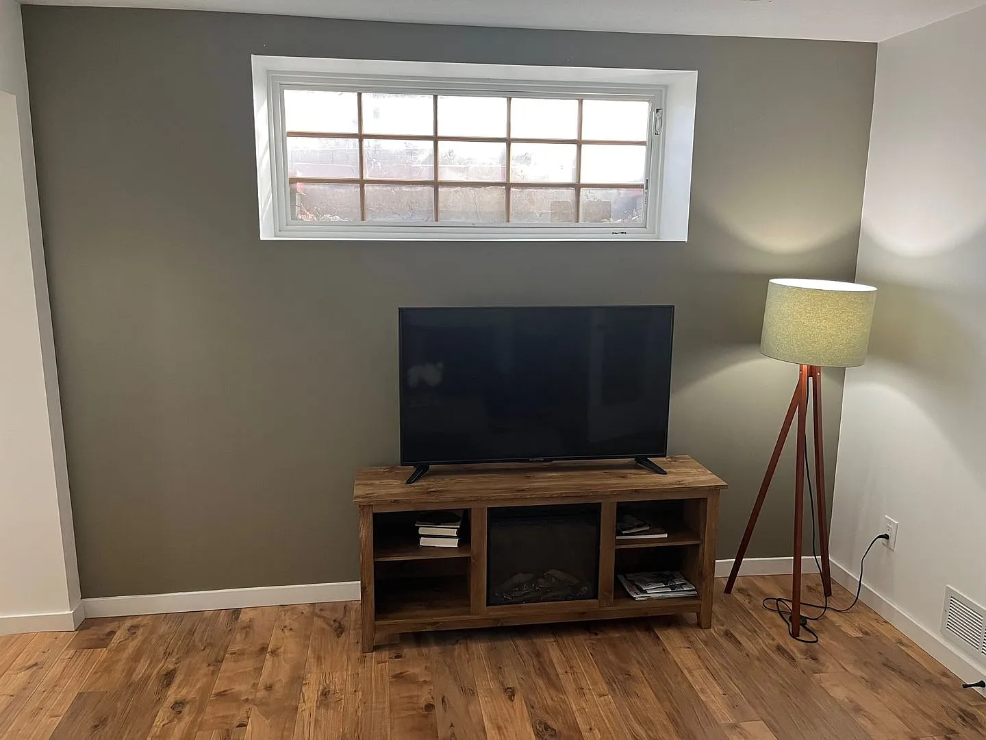 1-bedroom fully furnished — Photo 3