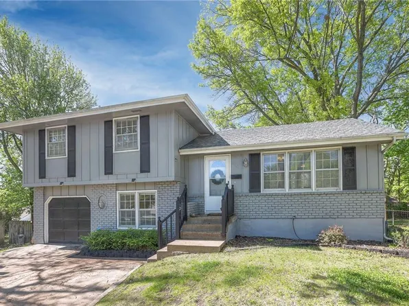 8840 Evanston Way, Kansas City, MO 64138