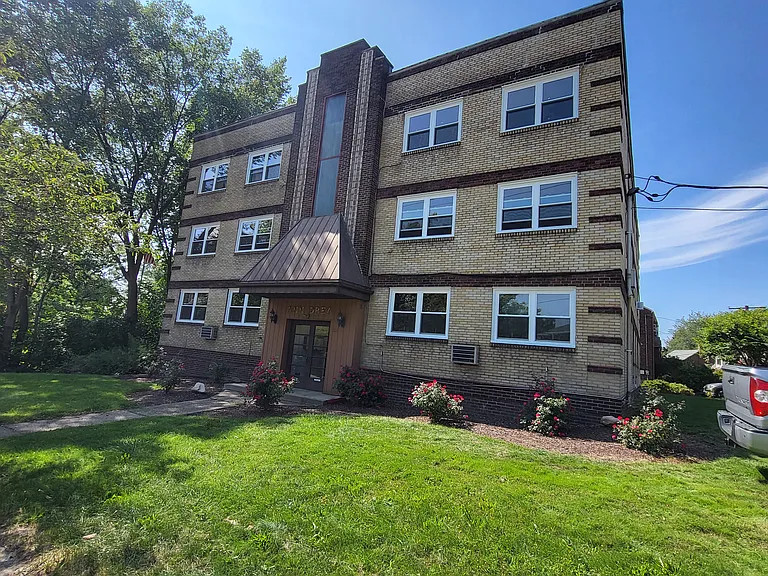 201 E Swissvale Ave #5 — Photo 1