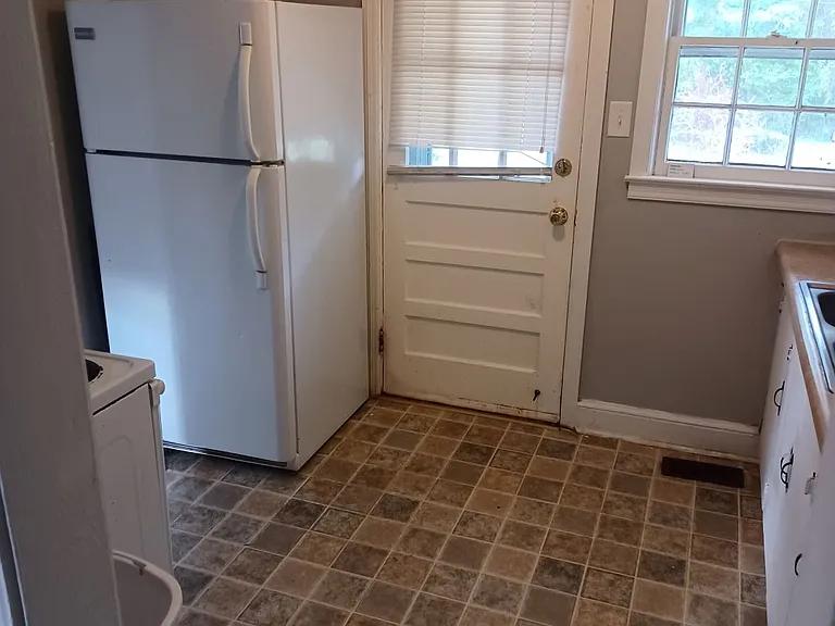 511 Houston St — Photo 10