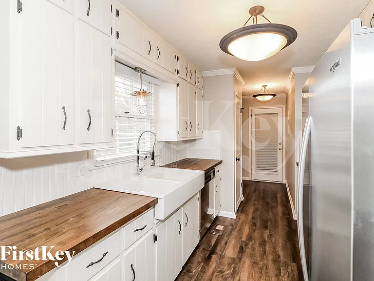 1715 Straw Valley Rd — Photo 6