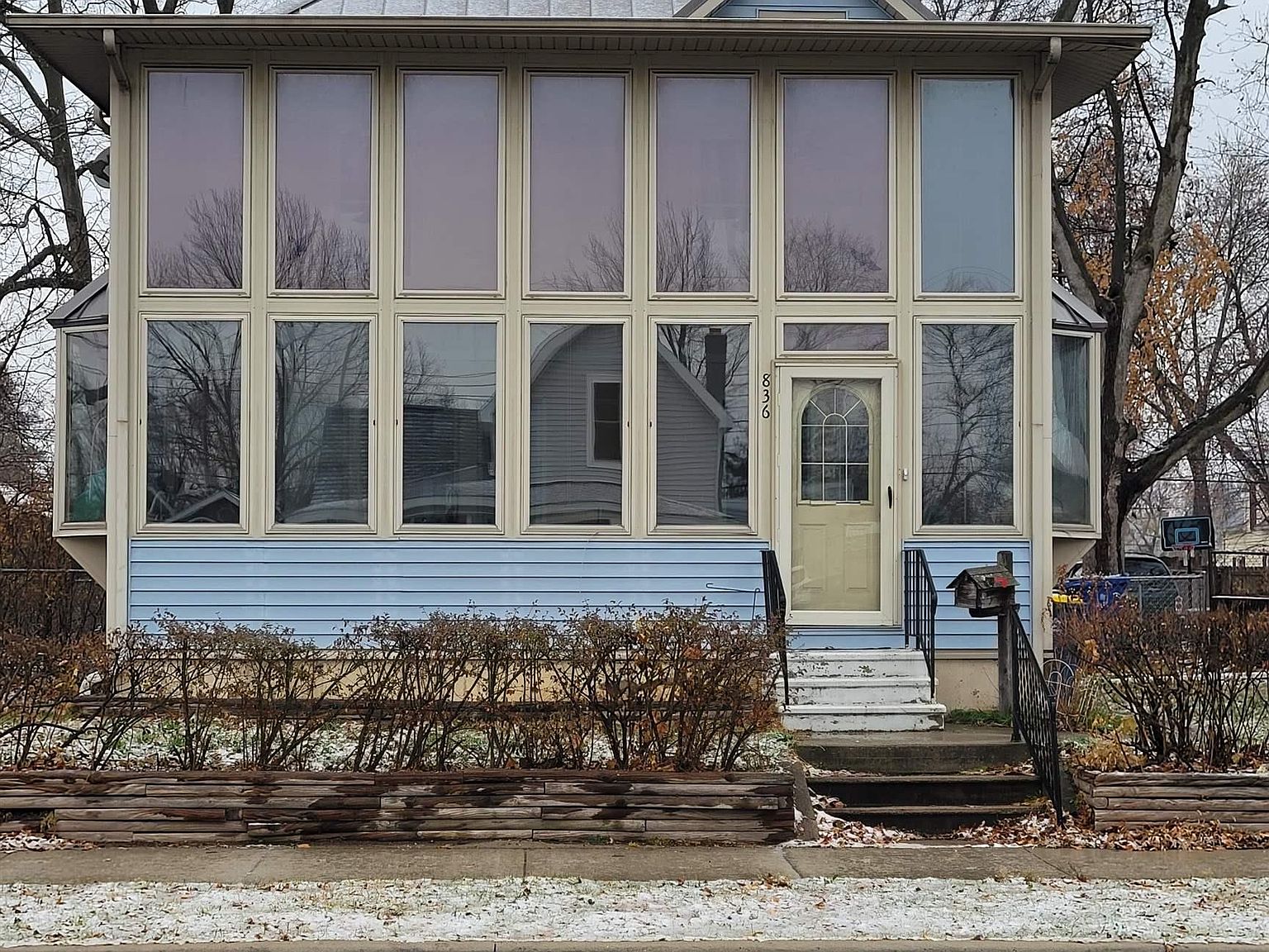 836 E 4th St, Mishawaka, IN 46544 Zillow