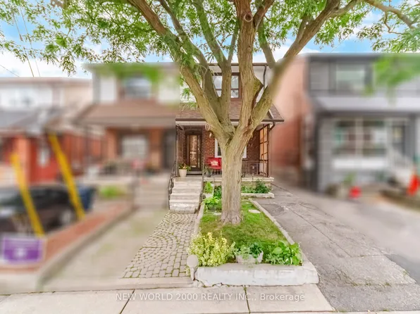 20 Rockwell Ave, Toronto, ON M6N 1N5