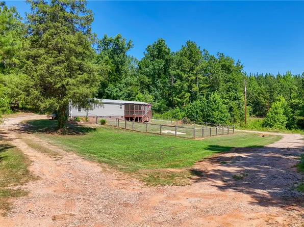 393 Country Estates Rd, Fountain Inn, SC 29644