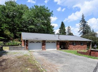 3043 Fairview Rd, Gibsonia, PA 15044