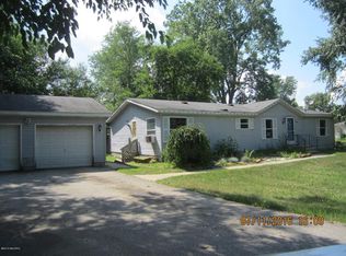59250 Blackstone Ave, Hartford, MI 49057