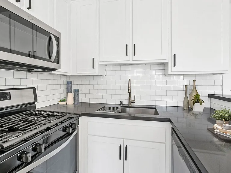 Keystone Apartments — Photo 22