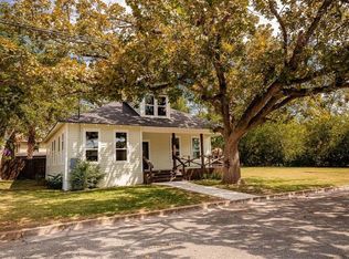 413 E Industry St, Giddings, TX 78942