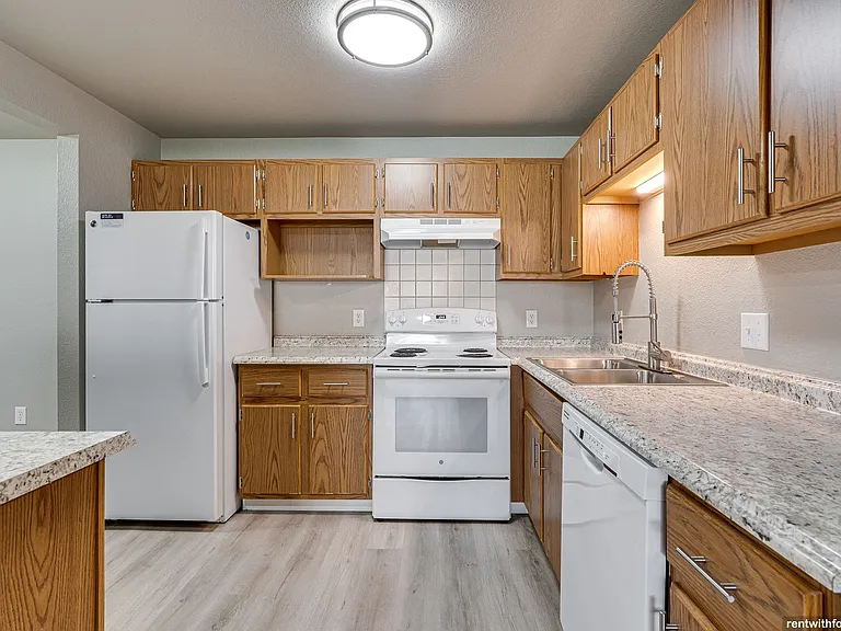 Nova Townhomes — Photo 54