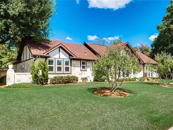 4th image of 2021 Baffin Bay Dr