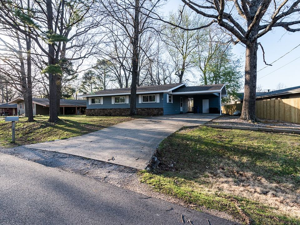 1st image of 2 Ipswich Dr