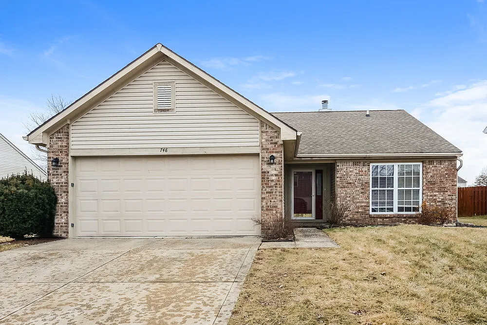 3 bed, 2.0 bath, 1370 sqft, $1,925 — Photo 1