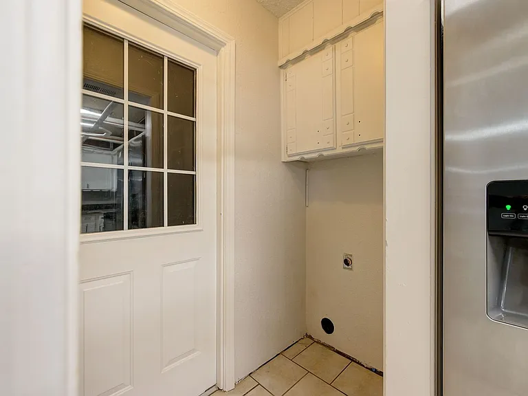 1009 NE 6th St — Photo 13