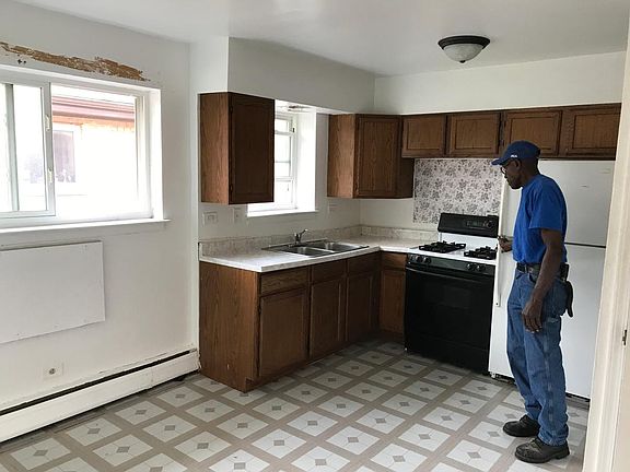 5th image of 12430 Fairview Ave APT 2W