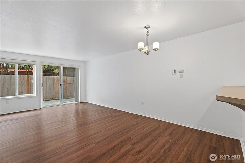 4th image of 933 4th Avenue N #102