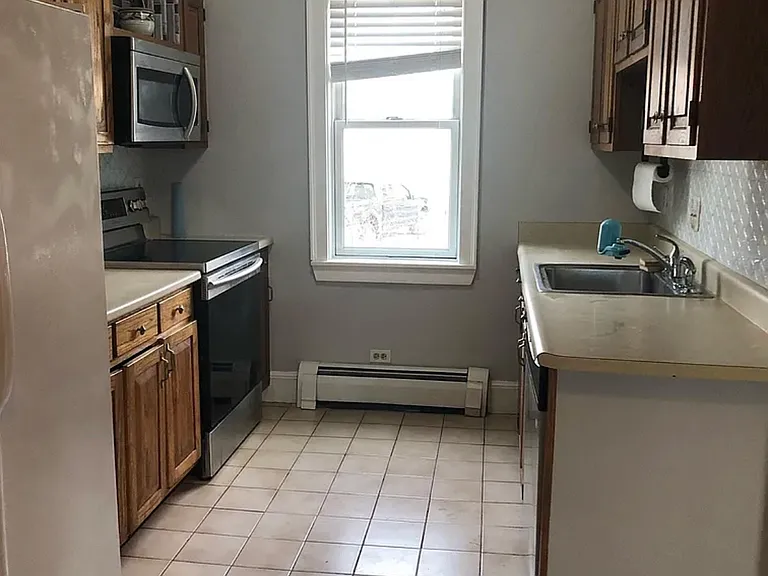 575 Dubuque St #1 — Photo 7