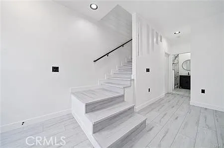 16602 Superior St — Photo 8