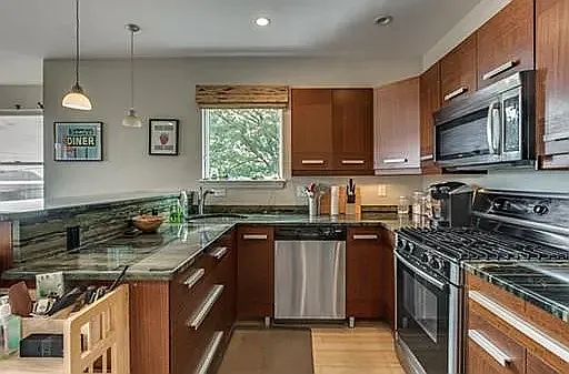 205 Washington St #4 — Photo 1