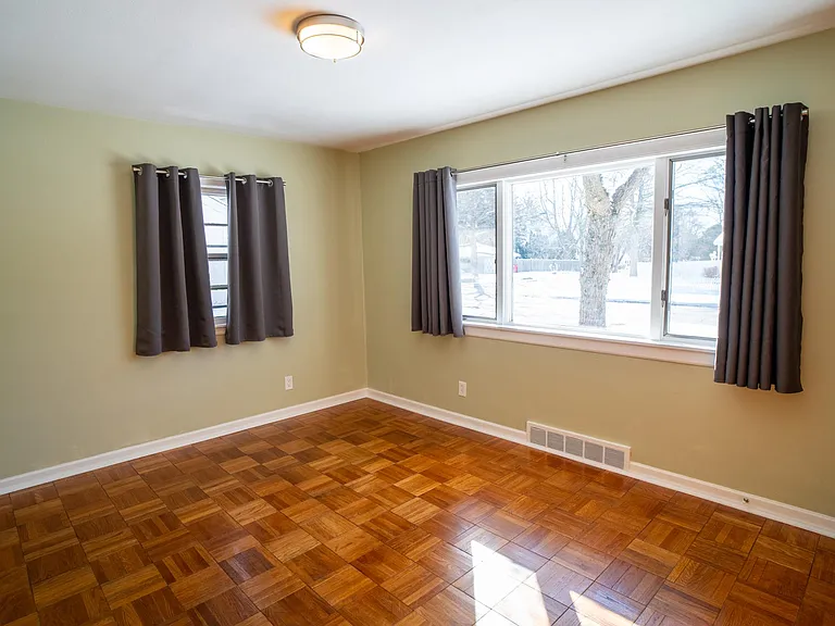 1014 W Springfield Ave — Photo 15