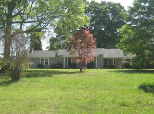 1127 Loomfixer Lake Rd, Danville, VA 24541