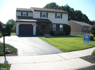133 Mountain Blvd, Wernersville, PA 19565
