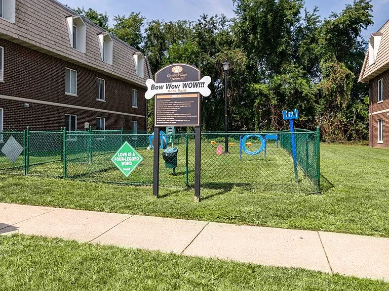 Country Village Apartment Homes — Photo 15