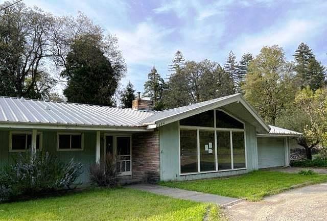 1st image of 974 Briceland Thorn Rd