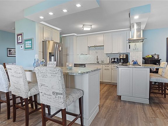 5th image of 12500 Edgewater Dr APT 208