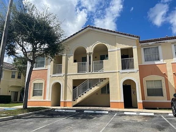 2nd image of 1652 SE 28th St Unit 202