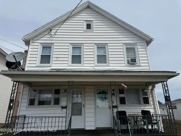 624-626 Warren St, Peckville, PA 18452