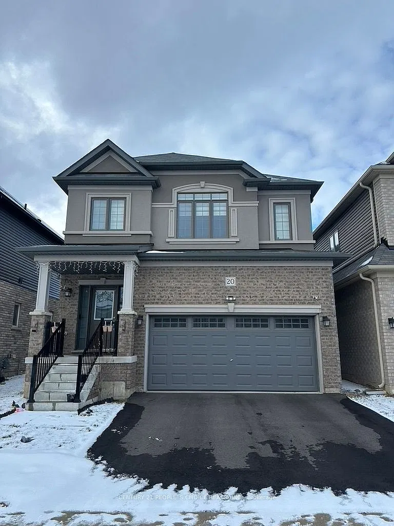 4 bed, $2,800 — Photo 1