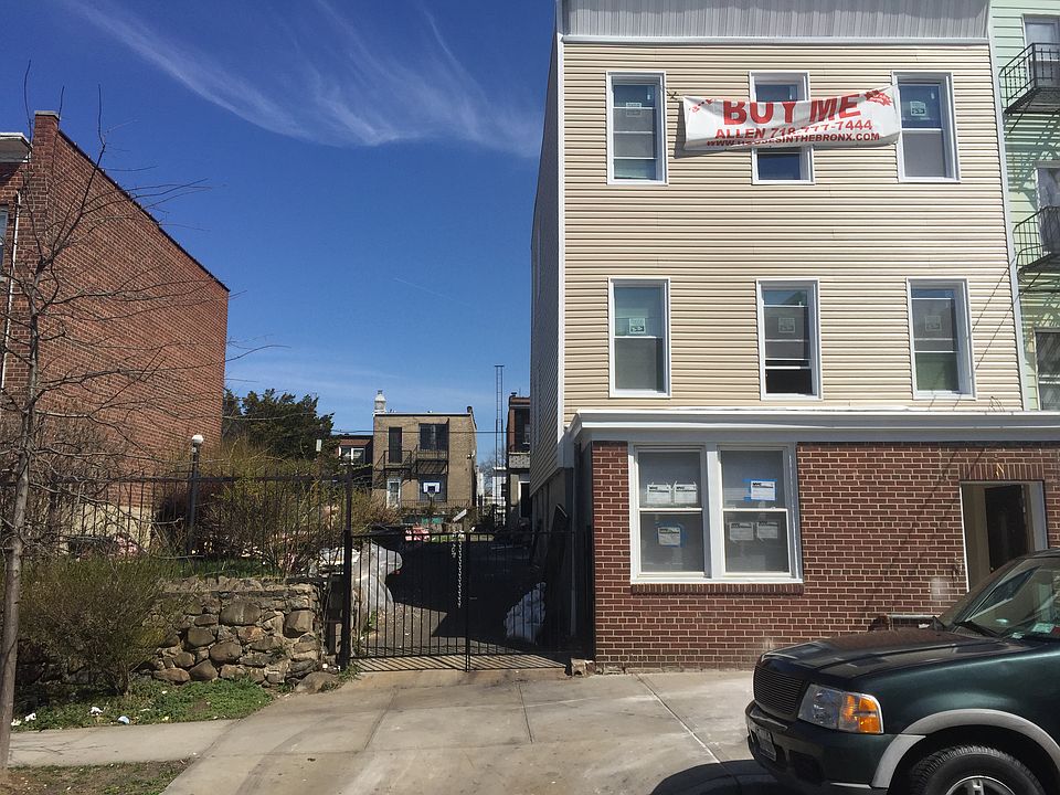 2nd image of 845 E 220th St