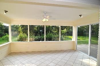 5th image of 204 Oak Park Dr