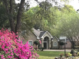 325 Stonehaven Dr, Mandeville, LA 70471