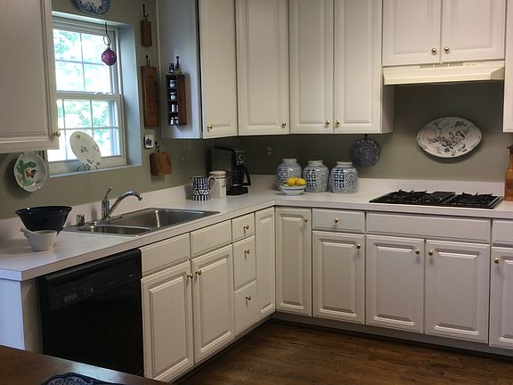 5th image of 1417 Anna Marie Ct