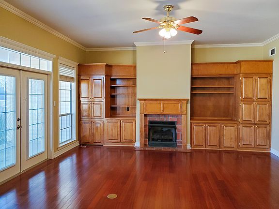 2nd image of 116 Steeplechase Cir