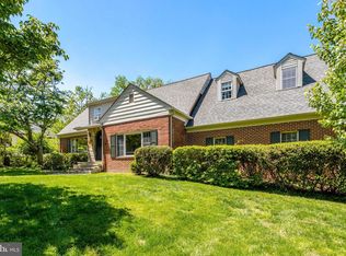 209 Tyson Dr, Falls Church, VA 22046