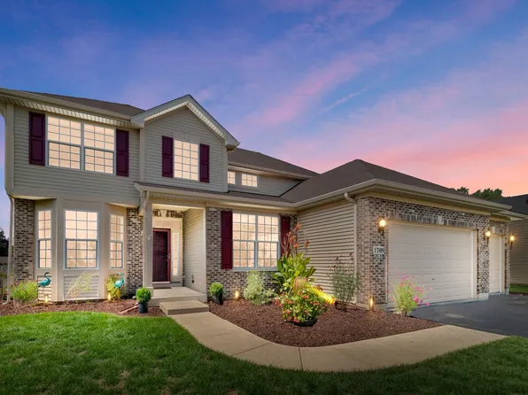 1709 Reagan Blvd, McHenry, IL 60051