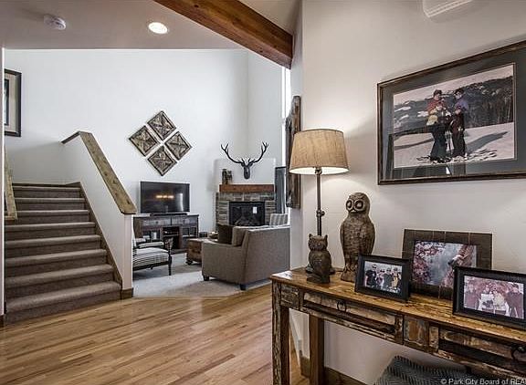 4th image of 3364 Cedar Dr