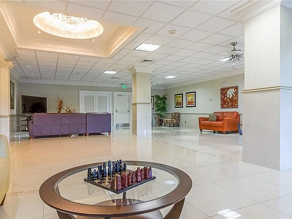 5th image of 1012 E Ocean Boulevard #1405