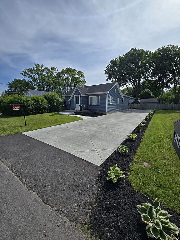 4417 John St - Property Image
